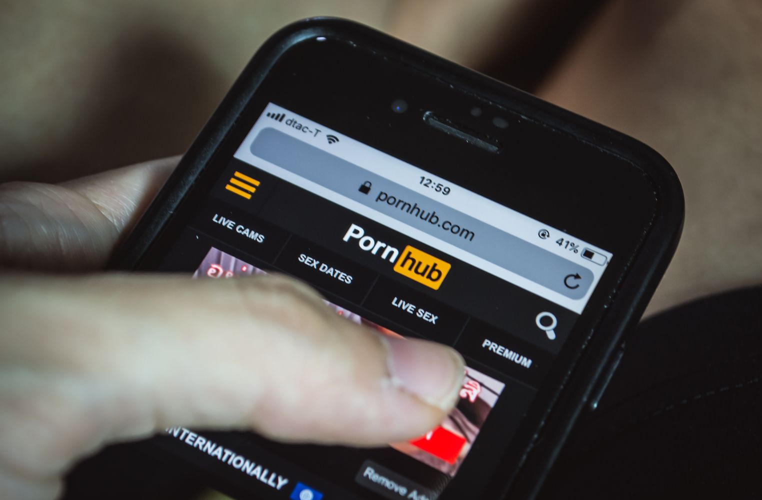 Pornhub hỗ trợ thanh toán bằng đồng stablecoin Tether (USDT)