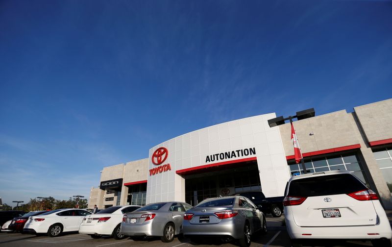 AutoNation tops earnings estimates, expects new vehicle demand to stay strong