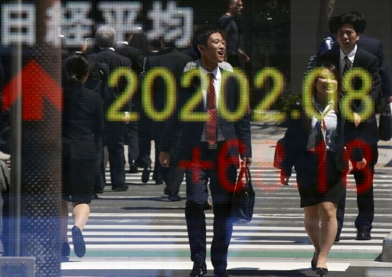 Asian Stocks Up, Regain Momentum Thanks to Positive U.S. Company Earnings