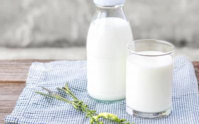 Doanh nghiệp đồ uống, sữa, nước giải khát 'kêu cứu' vì không phải hàng thiết yếu