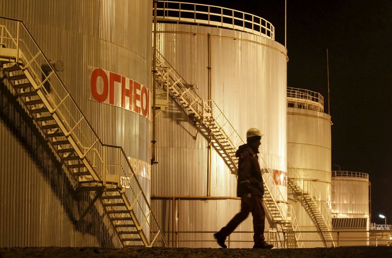 Oil Longs End Week Shaken But Unscathed; Eyes on U.S. Gasoline, Covid