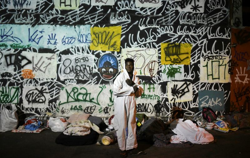 Rio's homeless brave unprecedented cold