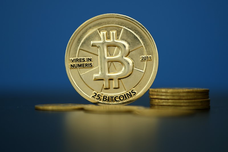 Bitcoin tăng mạnh vì lệnh mua 1,6 tỷ USD của cá voi và hi vọng chấp thuận ETF