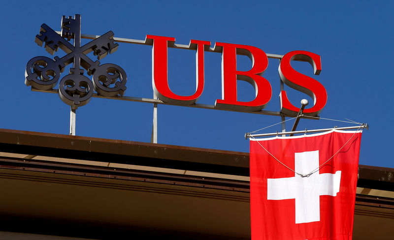 Chứng khoán Châu Âu cao hơn; UBS tích cực do sự đa dạng trong các khoản thu nhập