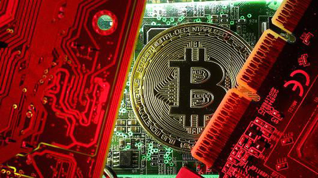 Giá bitcoin giảm còn 14.000 USD cá mập đang xả hàng hay bong bóng bitcoin đến lúc vỡ?