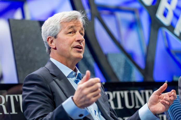 Jamie Dimon “hối hận” vì đã gọi Bitcoin là “trò lừa đảo”