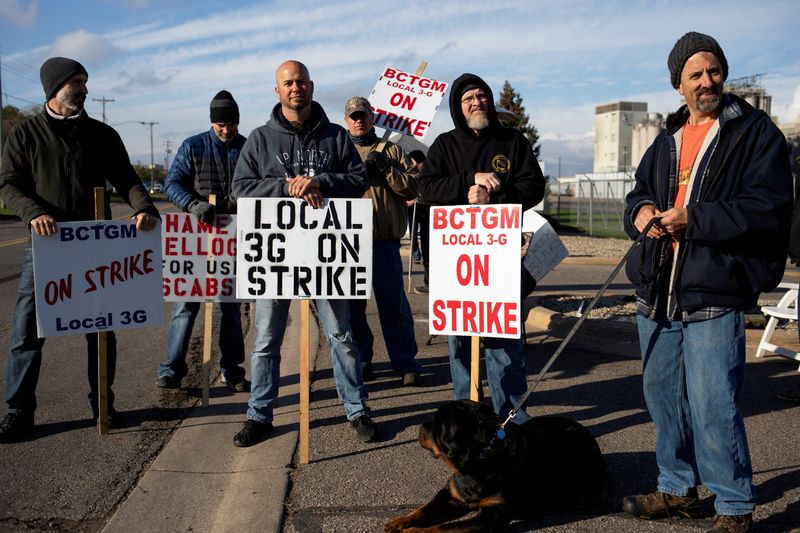 Kellogg, union reach tentative deal after two months of strike (Dec. 2)