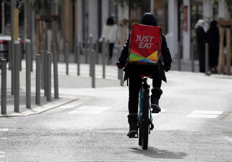 Just Eat Takeaway maintains 2022 forecasts as orders climb