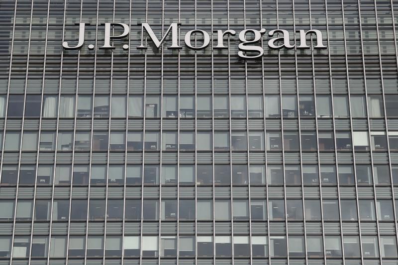 JPMorgan, BlackRock, Sherwin-Williams Fall Premarket; Well Fargo Rises