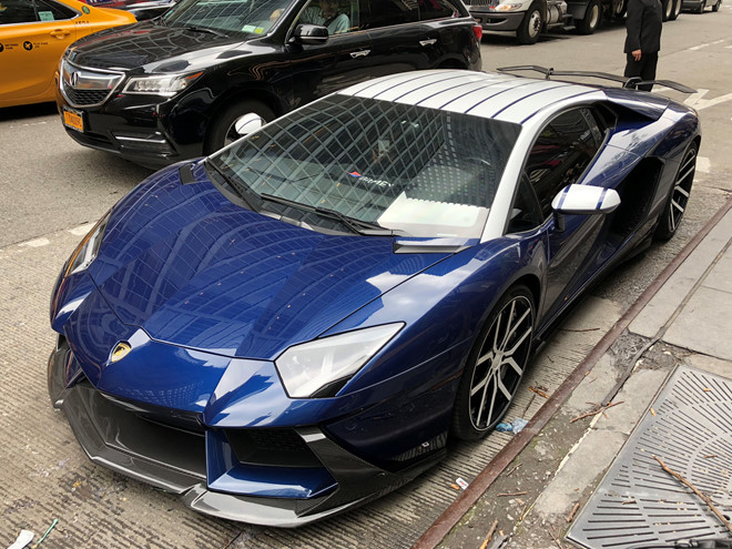 Hoi nghi Bitcoin lay Lamborghini lam ‘moi nhu’ hinh anh 3